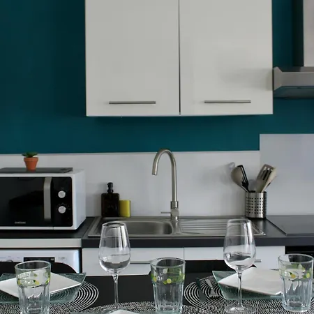 Appartement F2 Between Cathedral And Basilica Reims