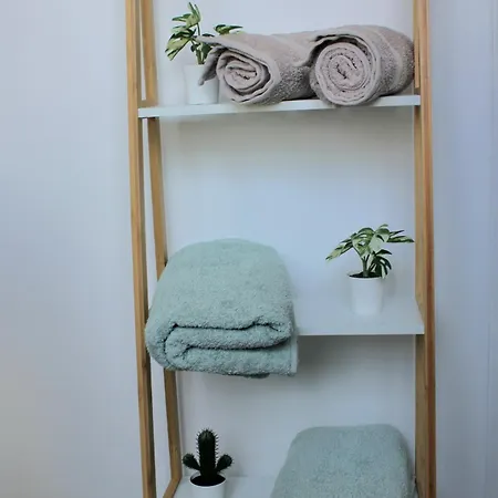 F2 Between Cathedral And Basilica *