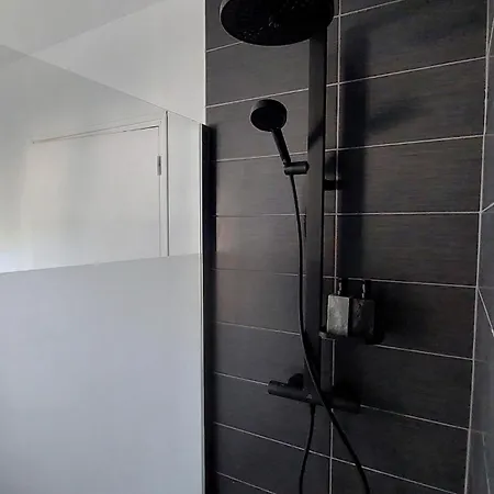 F2 Between Cathedral And Basilica * Reims