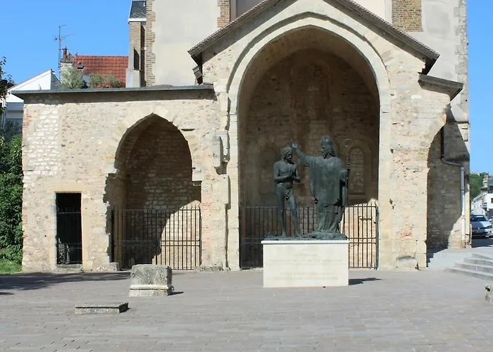 F2 Between Cathedral And Basilica Apartment